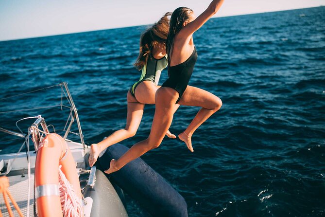 Luxury Catamaran Cruise with Brunch and Unlimited Drinks - FAQ