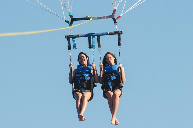 Parascending in Tenerife - A brief flight with a broad view