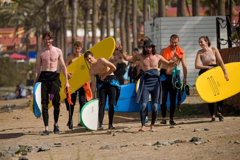 Playa de las Americas: lezione di surf con tutto incluso - From first attempts to first waves