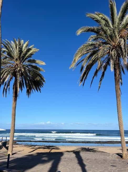Playa de las Americas: lezione di surf con tutto incluso - The mood on the beach, and one small caveat