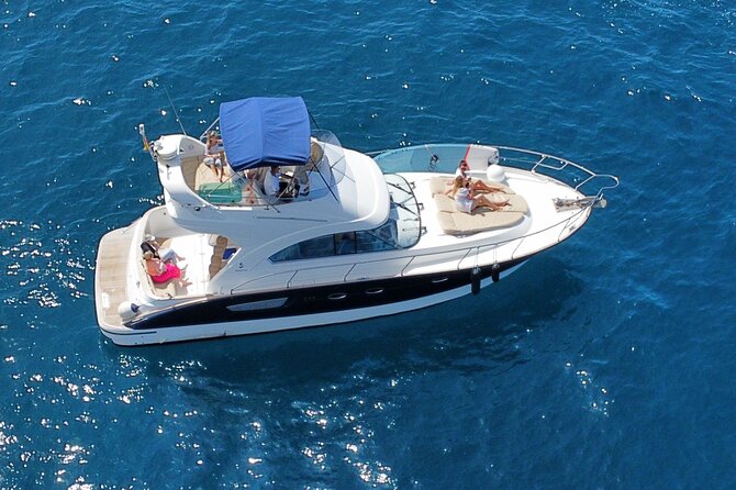 Private Luxury Motor Boat 2, 3 and 4 Hour Charters - Crew service and the practical side