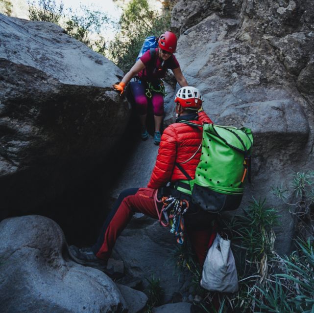 Santa Cruz de Tenerife: Vilaflor Canyoning Tour - Rappelling through Vilaflor’s basalt walls