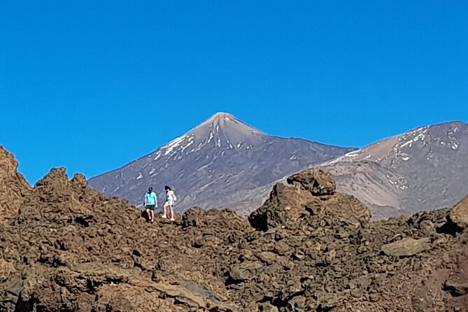 Small-Group Half-Day Tour of Teide National Park with Pickup - A short walk near Sámara