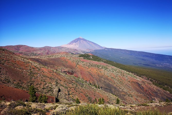 Teide National Park for smaller groups - Roques de García: the main stop at Cañadas del Teide