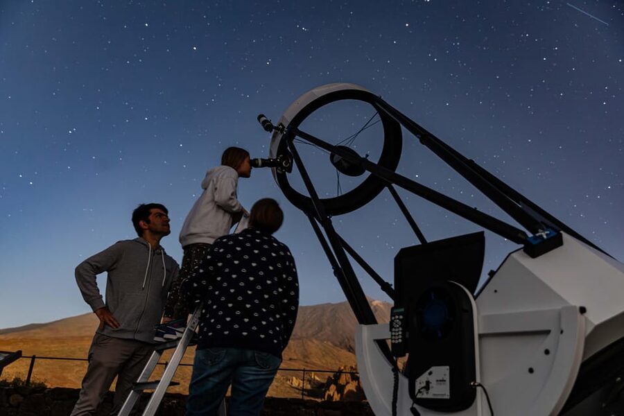 Teide National Park: Guided Large Telescope Stargazing Tour - A guide who makes astronomy approachable