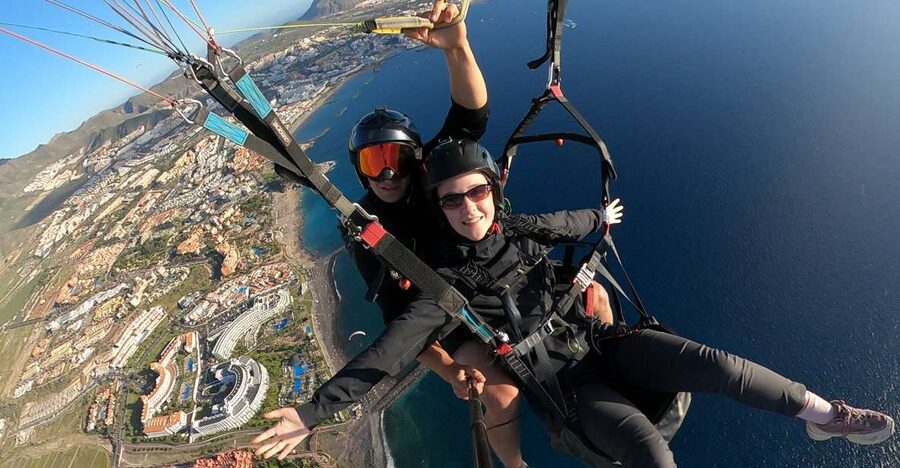 Tenerife: Beginner Paragliding Experience with Transfer - From the resort to Taucho