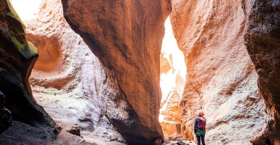 Tenerife: Los Arcos Canyoning Tour with Guide - The first rappel sets the tone