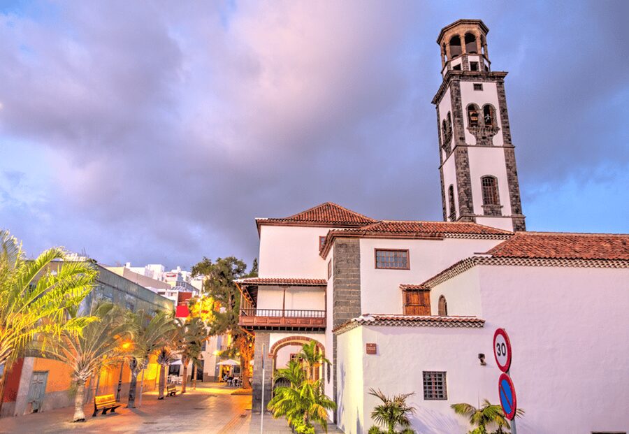 Tenerife: Private Day Tour of the Island with Hotel Pickup - La Laguna and La Orotava: historic centers worth slowing down for
