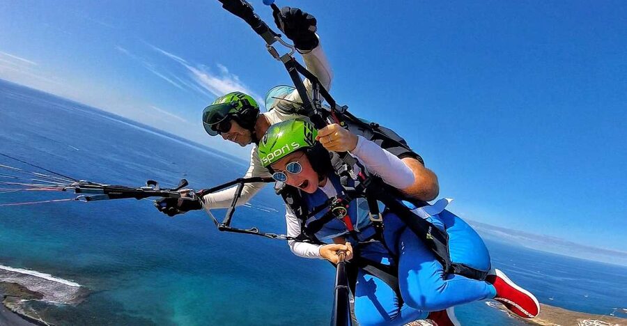 Tenerife: Tandem Paragliding Flight - From the pickup to the launch hillside