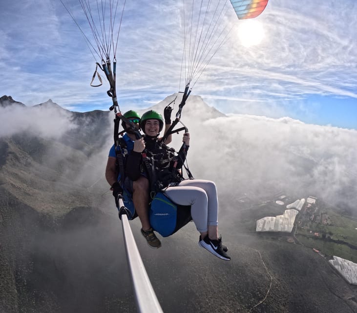 Tenerife: Tandem Paragliding in Adeje with hotel transfer - Landing by La Caleta
