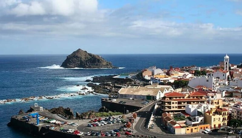 Tenerife: Teide, Icod de los Vinos & Garachico Full Day Tour - Icod de los Vinos and its famed dragon tree